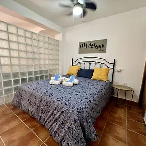 https://rc-la-carihuela-ii-by-beehive-vacances.1costadelsol.com